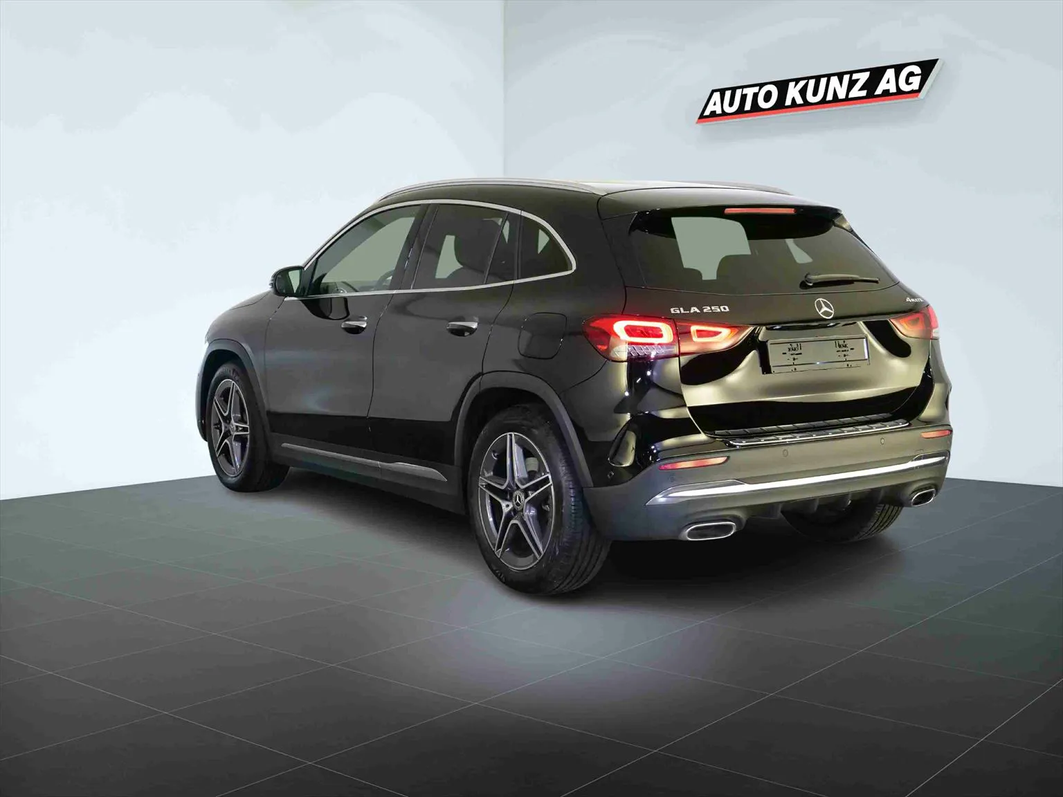 Mercedes-benz GLA 250 AMG Line 4Matic  Image 2