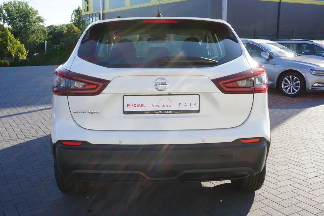 Nissan Qashqai 1.3 DIG-T...  Image 3