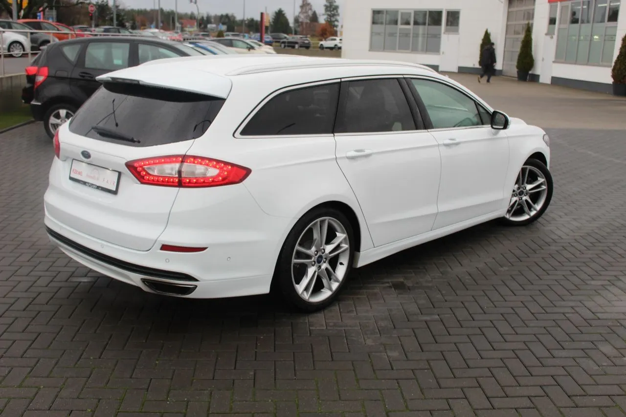 Ford Mondeo 2.0 EcoBoost Titanium...  Image 4