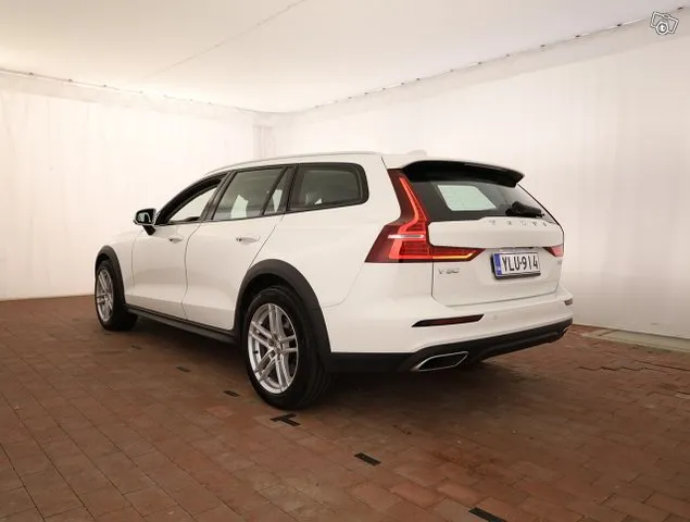 Volvo V60 D4 AWD aut - Pa-lämmitin, Adapt. vakionopeudensääd Image 3