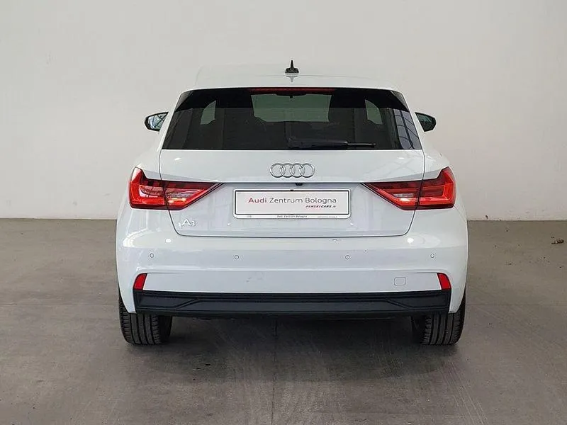 AUDI A1 SPB 30 TFSI Admired Image 5